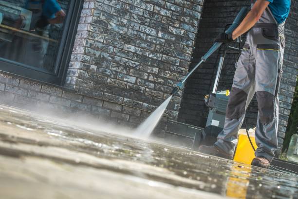 Best Pool Deck Cleaning  in Alderwood Manor, WA